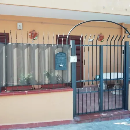 A Giusino 55-holiday With Terrace Near Mondello Apartment *